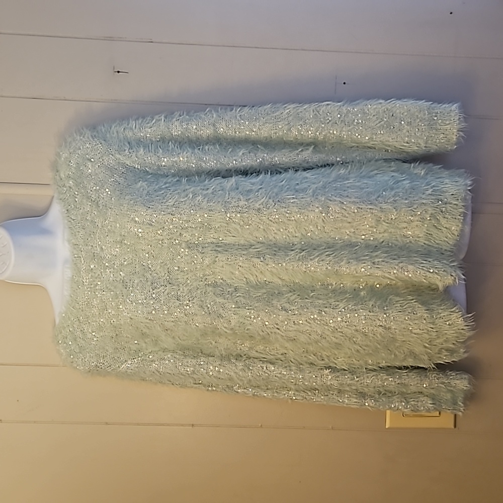 Excellent Used Condition Womens size Large Mohair Sweater